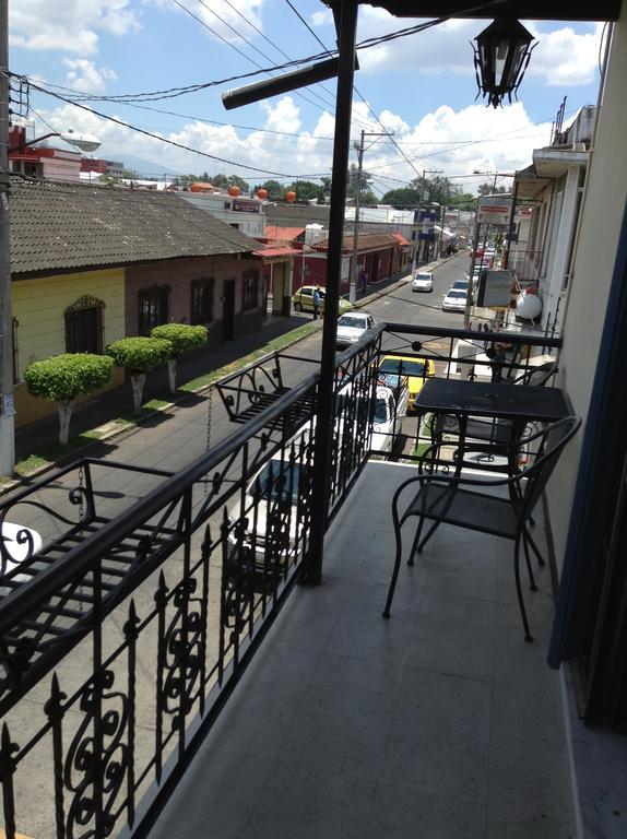 Los Faroles Hotel Uruapan (Michoacan) Extérieur photo