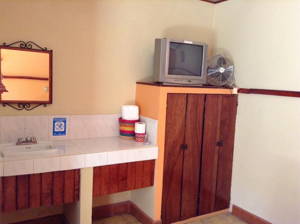 Los Faroles Hotel Uruapan (Michoacan) Chambre photo