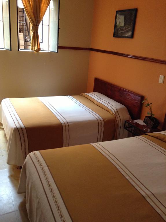 Los Faroles Hotel Uruapan (Michoacan) Chambre photo